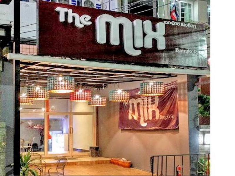 The Mix Bangkok - Silom Hotel Exterior photo